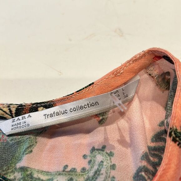 Zara Floral Blouse with Black Lace - Picture 9 of 9